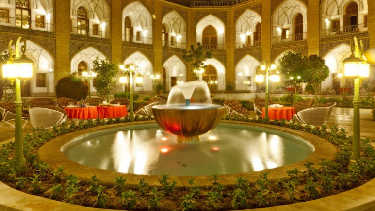 فضای داخلی هتل 2 هتل عباسی اصفهان
